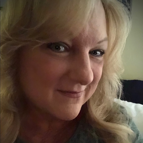 Meet your Posher, Janie - Picture 2 of 4